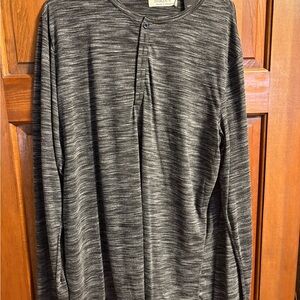 Men’s long sleeve shirt